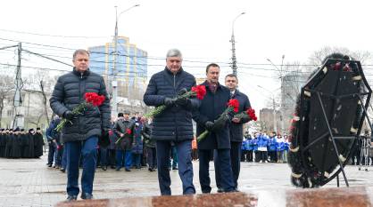 Воронежский губернатор почтил память воинов-интернационалистов