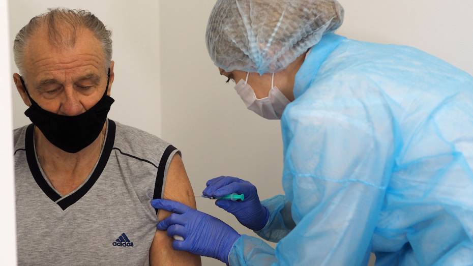 Более 245 тыс воронежцев сделали прививку от коронавируса