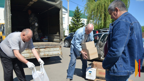 Воробьевцы направят на помощь бойцам СВО средства от сбора 2 тонн макулатуры