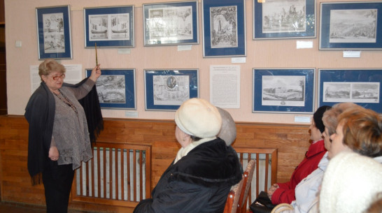 В Репьевском музее открылась передвижная выставка гравюр петровского времени