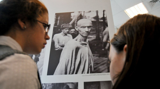 Воронежцы увидели фотографии узников фашистских концлагерей