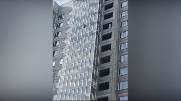 Неизвестные открыли стрельбу по окнам многоэтажек в Отрадном под Воронежем