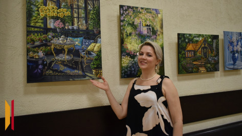 В Борисоглебске открылась первая персональная выставка местной художницы