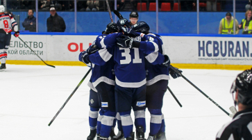 Воронежский «Буран» победил саратовский «Кристалл» в серии буллитов