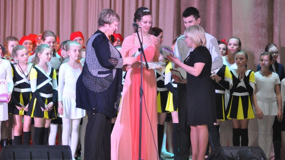 В Репьевском районе прошел конкурс юных талантов «Звездный шанс»