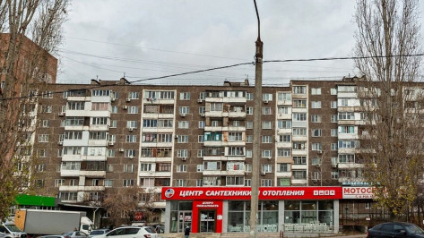 В Воронеже произошел пожар в 12-этажке на улице Хользунова: пострадала 51-летняя женщина