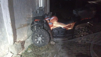 В Воронежской области снегоболотоход врезался в забор: ранены две женщины