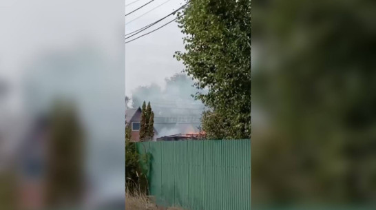 Дача сгорела в селе Медовка под Воронежем