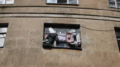 Прокуроры выявили срыв сроков капремонта 3 воронежских многоэтажек