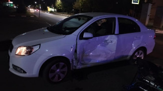 В Воронежской области легковушка влетела в мотоцикл с подростками: пострадали три человека