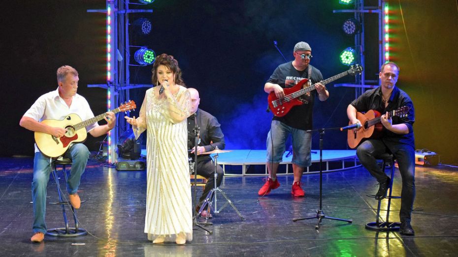 В Лисках 25-летие городского Дворца культуры отметят концертом