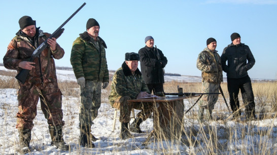 В Острогожском районе наградили лучших охотников