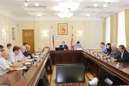 Мэр Воронежа: до начала отопительного сезона УК должны навести порядок в своих домах