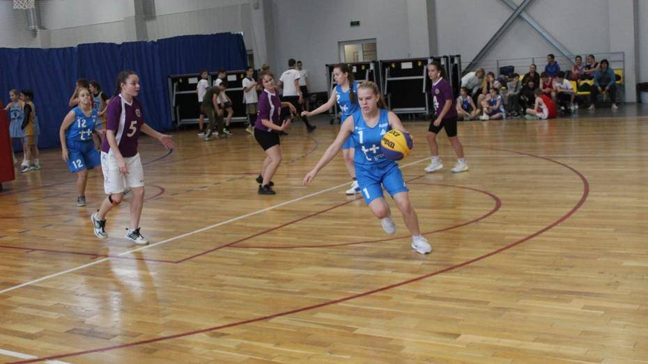 Таловские баскетболистки победили в Спартакиаде среди спортклубов школ области