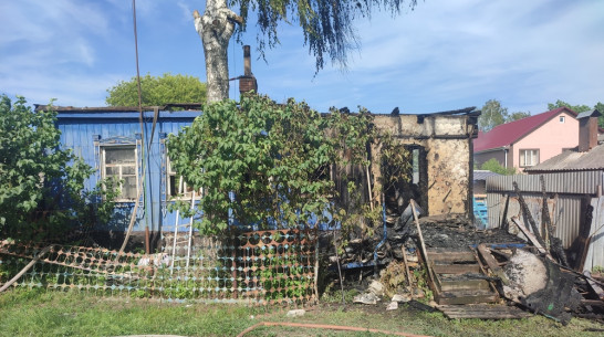 В семилукском селе Девица при пожаре погибла 61-летняя хозяйка дома