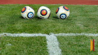 Воронежский «Факел» подписал профессиональные контракты с двумя футболистами