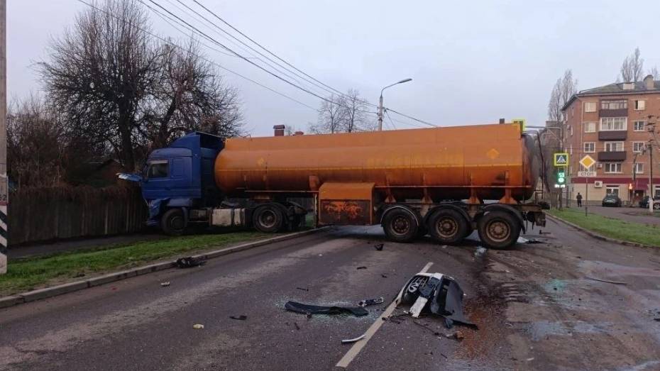 Воронежский суд вынес приговор пьяному виновнику ДТП с Infiniti и бензовозом в Борисоглебске