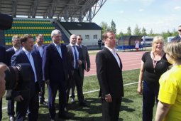 Дмитрий Медведев под Воронежем вспомнил беговые дорожки из своей юности