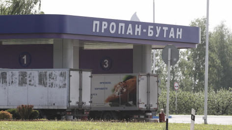 Небезопасную газовую заправку на месяц закрыли в Панинском районе