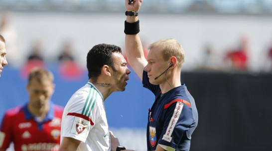 Воронежский футбольный арбитр рассудил «Енисей» и «Зенит»