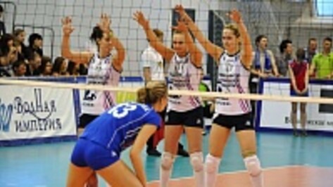 Волейболистки «Воронежа» стартовали на предсезонном турнире с поражения