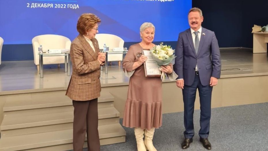Жительница Воронежа стала лучшим «серебряным» волонтером страны