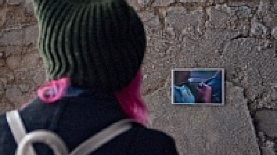 На выставку фотографий Андрея Тимофеева «Забвение» посетители забирались через окна