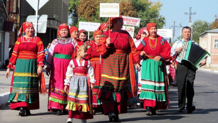 В Боброве прошел фестиваль народного творчества «Живой родник»