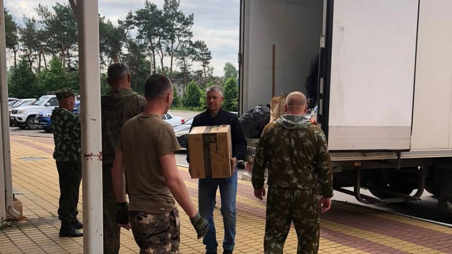 Новую партию гуманитарной помощи для эвакуированных жителей Донбасса приняли в Россоши