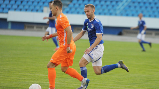 Двое футболистов воронежского «Факела» попали в сборную 10-го тура ФНЛ