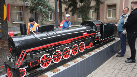 В Лисках установили макет паровоза «Феликс Дзержинский»