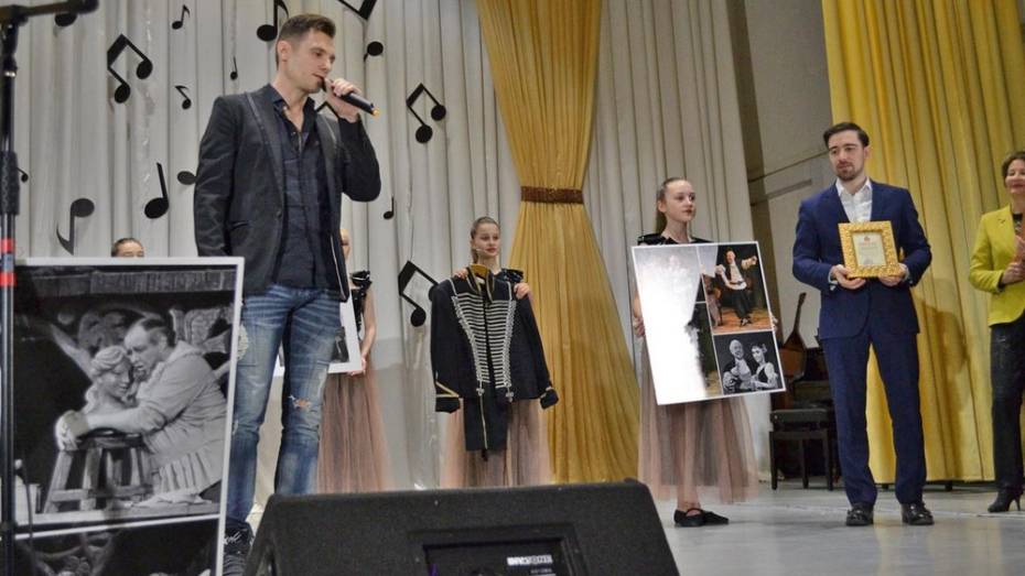 Лискинской школе искусств подарили личные вещи народного артиста СССР Леонида Болдина