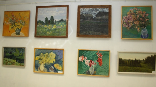 В Богучаре открылась выставка картин из фондов историко-краеведческого музея