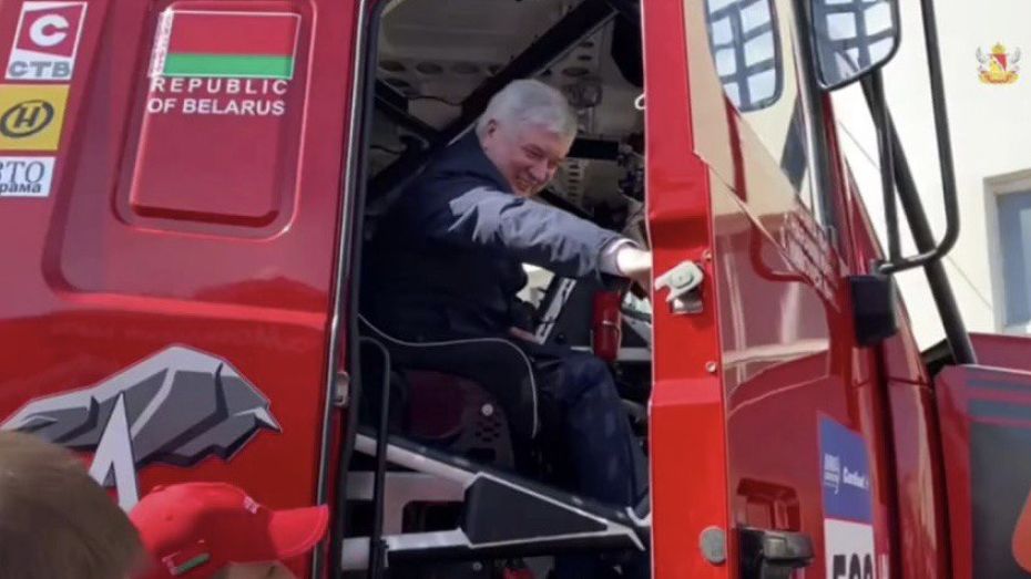 Появилось видео с воронежским губернатором в салоне грузовика МАЗ в Белоруссии