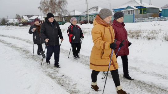 Грибановцев пригласили заняться скандинавской ходьбой