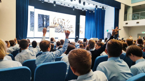 Нововоронежские атомщики поговорили со школьниками о важном