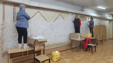 Жители борисоглебского села Махровка готовят праздничный груз для бойцов СВО