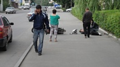 В центре Рамони Volkswagen сбил мотоциклиста