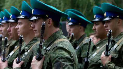 Воронежский губернатор поздравил военнослужащих и ветеранов пограничной службы