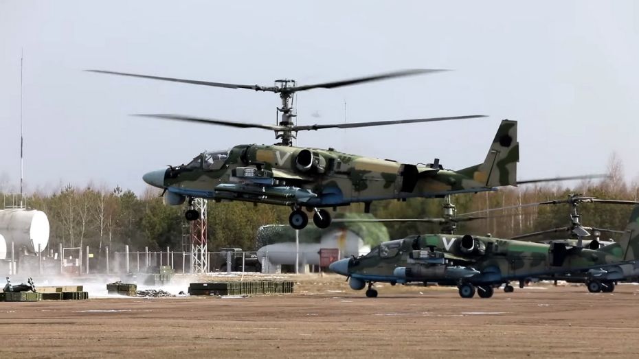 Российские войска вывели из строя военные аэродромы Украины в Луцке и Ивано-Франковске