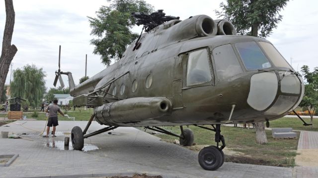 В Воронежской области вандалы повредили вертолет Ми-8 музея военной техники