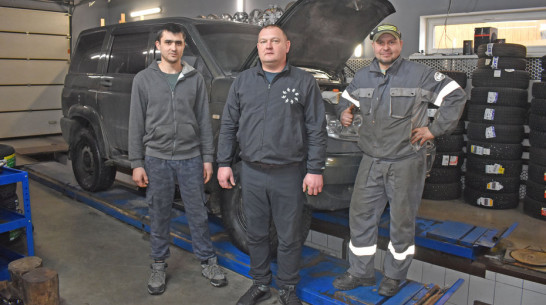 Танкисты – участники СВО поблагодарили лискинца за помощь в ремонте автомобилей