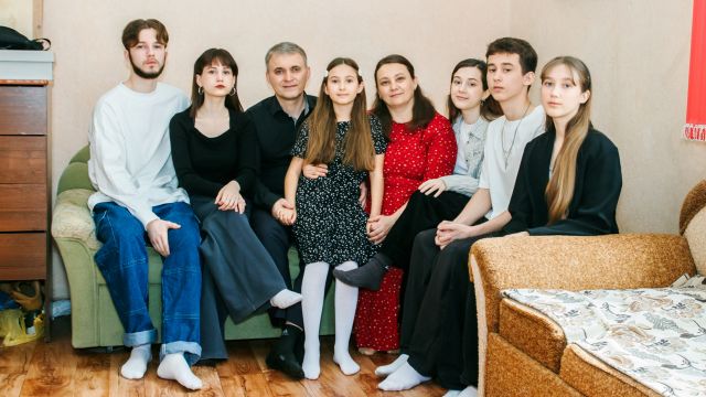 Каждый ребенок — дар Божий. Как живет воронежская семья с 11 детьми