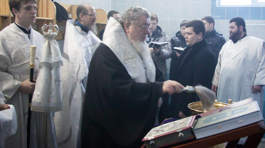 В канун Крещения митрополит Воронежский и Лискинский Сергий освятил воду в Митрофановском источнике