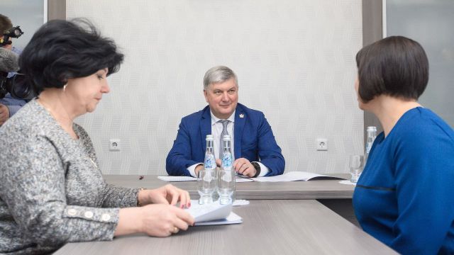 Губернатор Воронежской области пообщался с жителями Кантемировского района