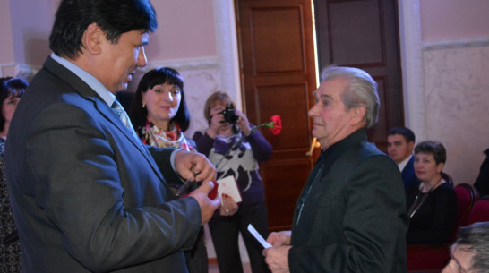 В Нижнедевицком районе ветераны получили юбилейные медали