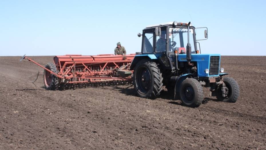 В Богучарском районе курс посевным агрегатам прокладывают космические спутники