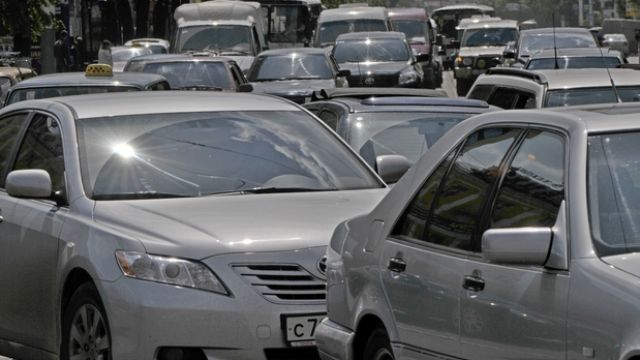 ГИБДД советует воронежцам на праздниках избегать поездок в часы пик