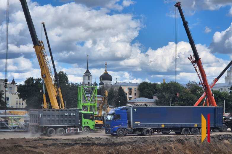 строительство нового стадиона.