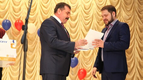 В Острогожском районе выбрали учителя года-2015